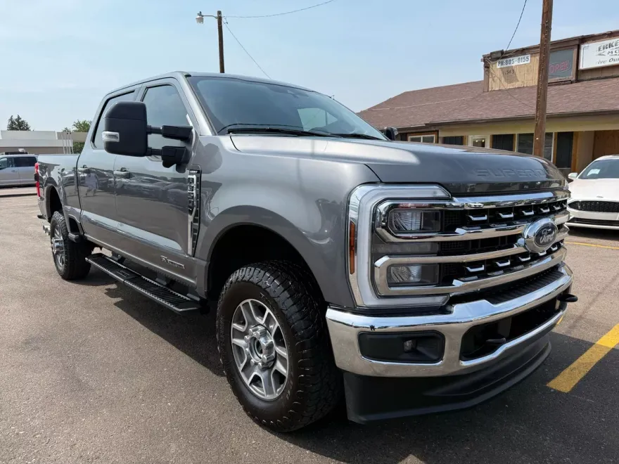 2024 Ford F-350 Lariat photo 1