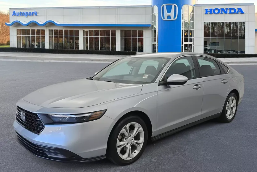 2023 Honda Accord LX photo 1