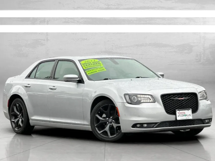 2023 Chrysler 300 S photo 1