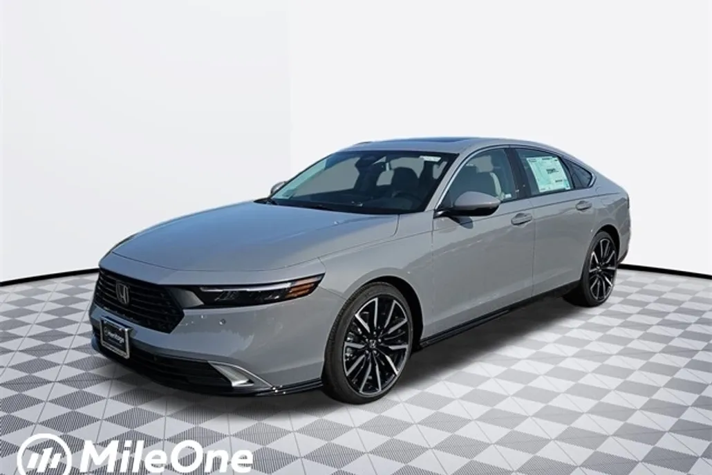 2025 Honda Accord Hybrid Touring photo 1