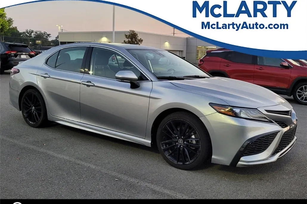 2023 Toyota Camry XSE photo 1