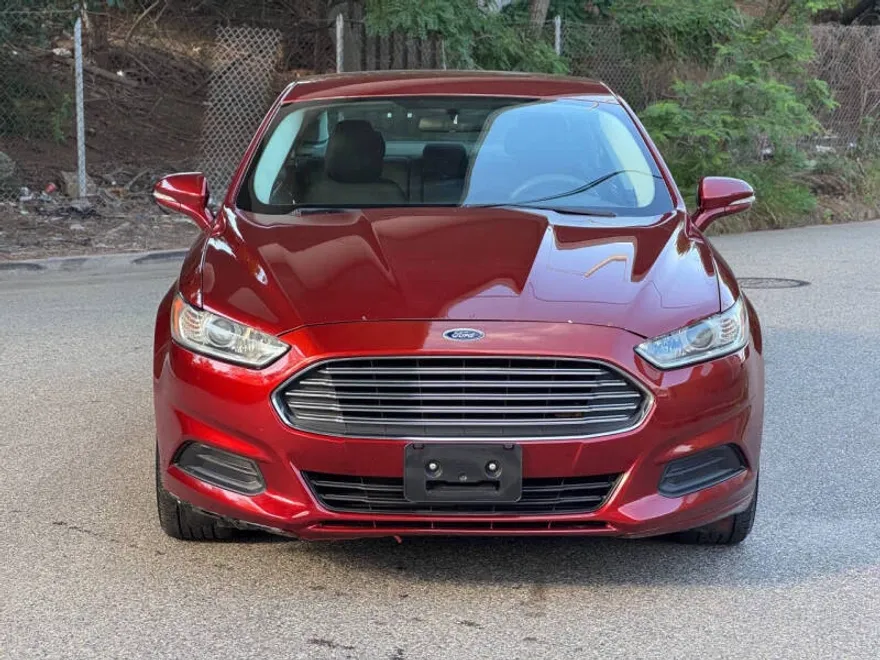 2014 Ford Fusion SE photo 1