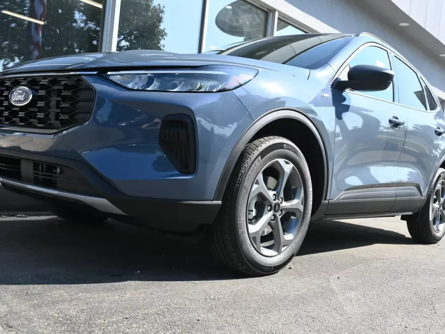 2026 Ford Escape ST-Line photo 1