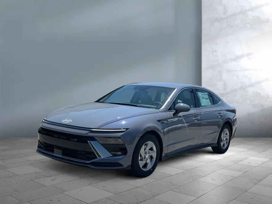 2025 Hyundai Sonata SE photo 1