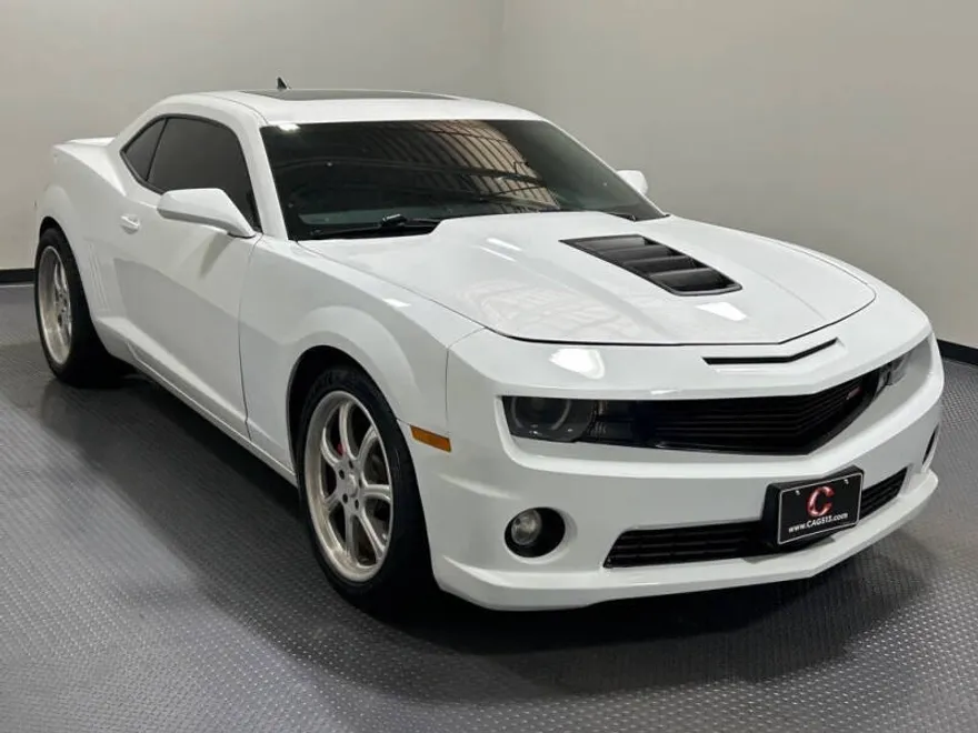 2010 Chevrolet Camaro Coupe 2SS photo 1