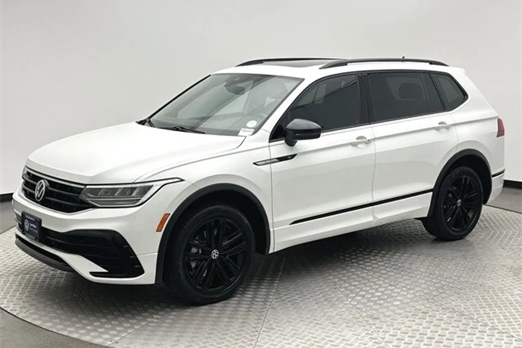 2022 Volkswagen Tiguan SE R-Line Black photo 1