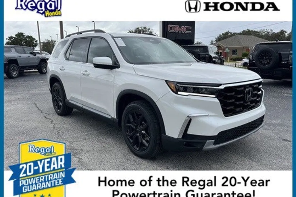 2025 Honda Pilot Touring photo 1
