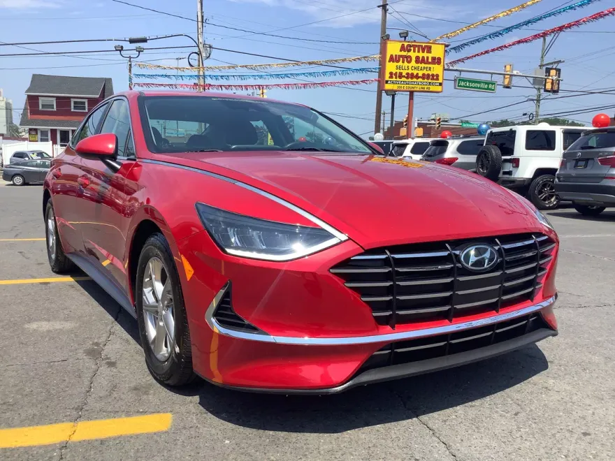 2020 Hyundai Sonata SE photo 1
