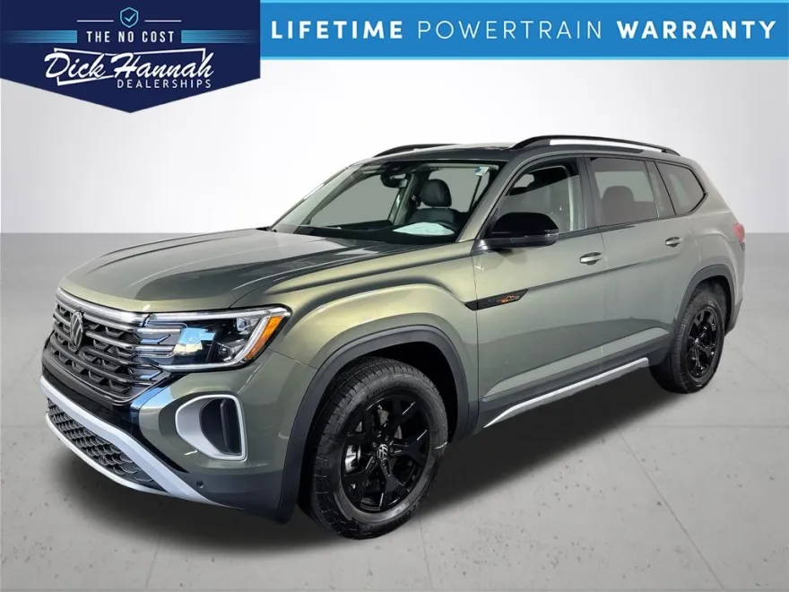 2025 Volkswagen Atlas Peak Edition SE photo 1