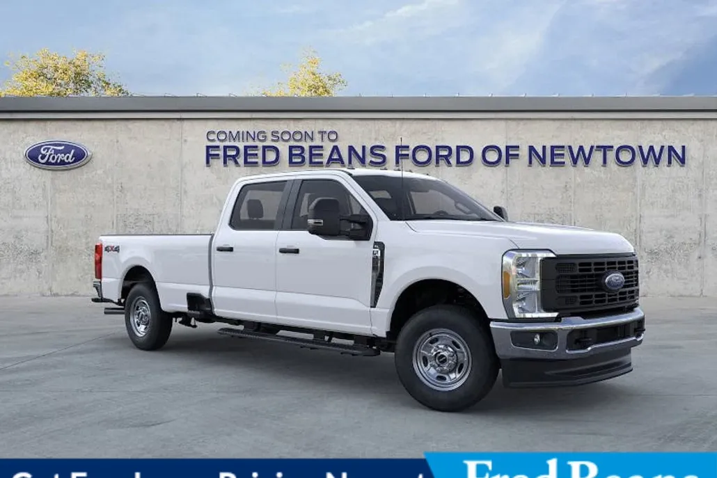 2025 Ford F-250 Lariat photo 1