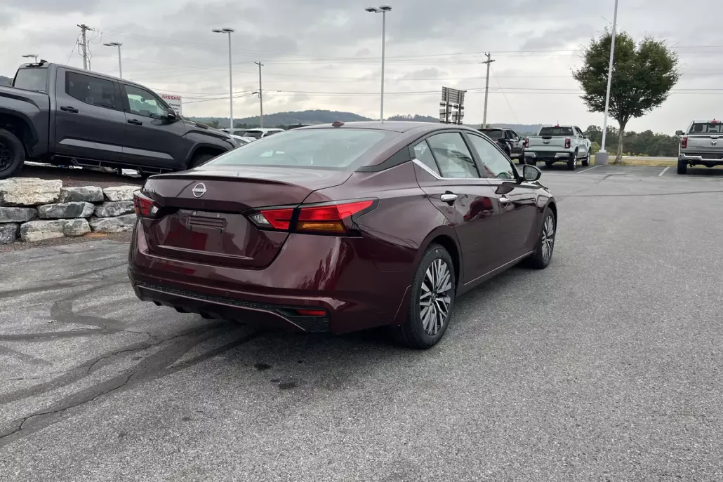 2025 Nissan Altima SV photo 1