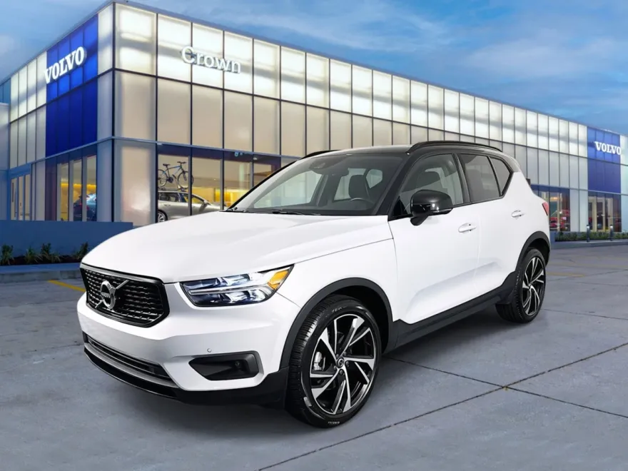 2021 Volvo XC40 T5 R-Design photo 1