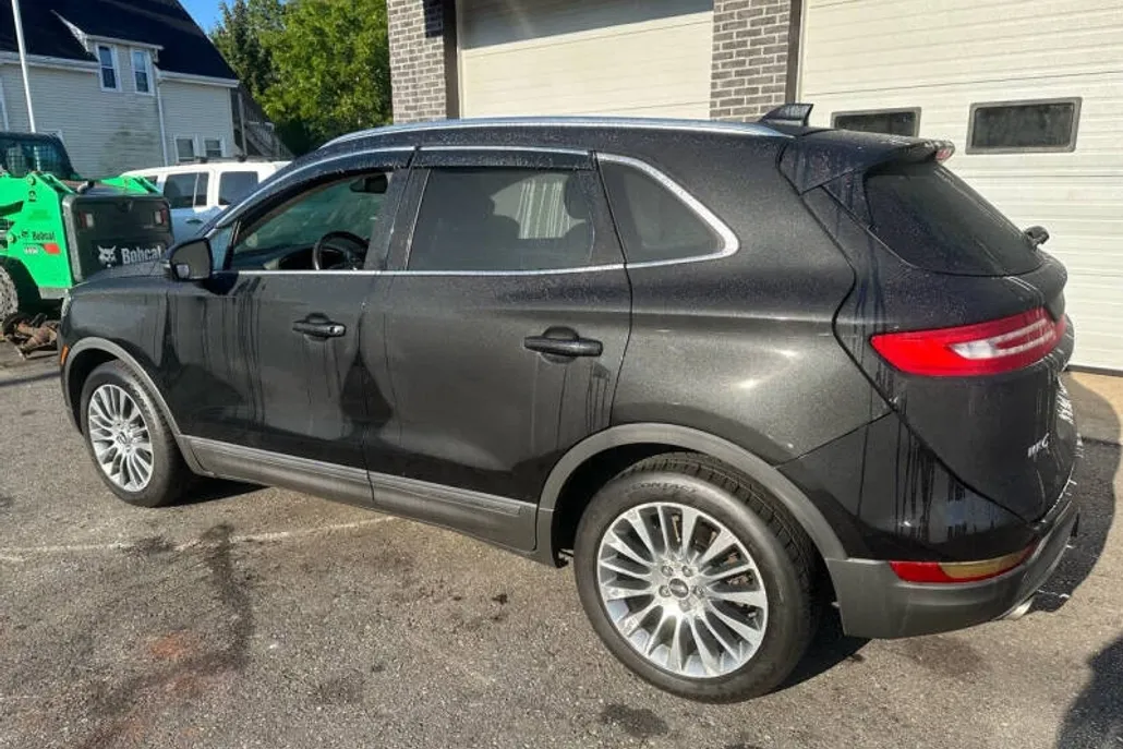 2015 Lincoln MKC Base photo 1