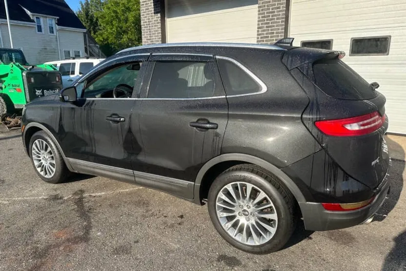 2015 Lincoln MKC Base photo 1