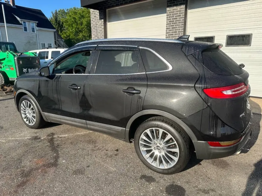 2015 Lincoln MKC Base photo 1