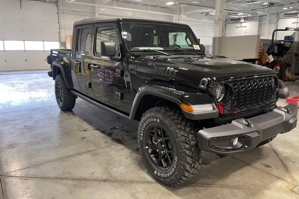 2025 Jeep Gladiator Sport photo 1