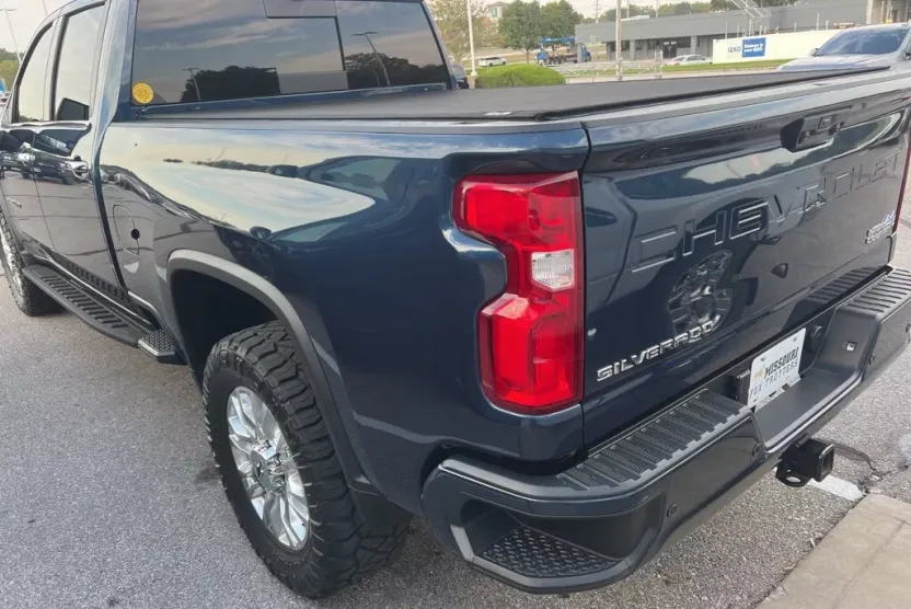 2021 Chevrolet Silverado 2500HD High Country photo 1