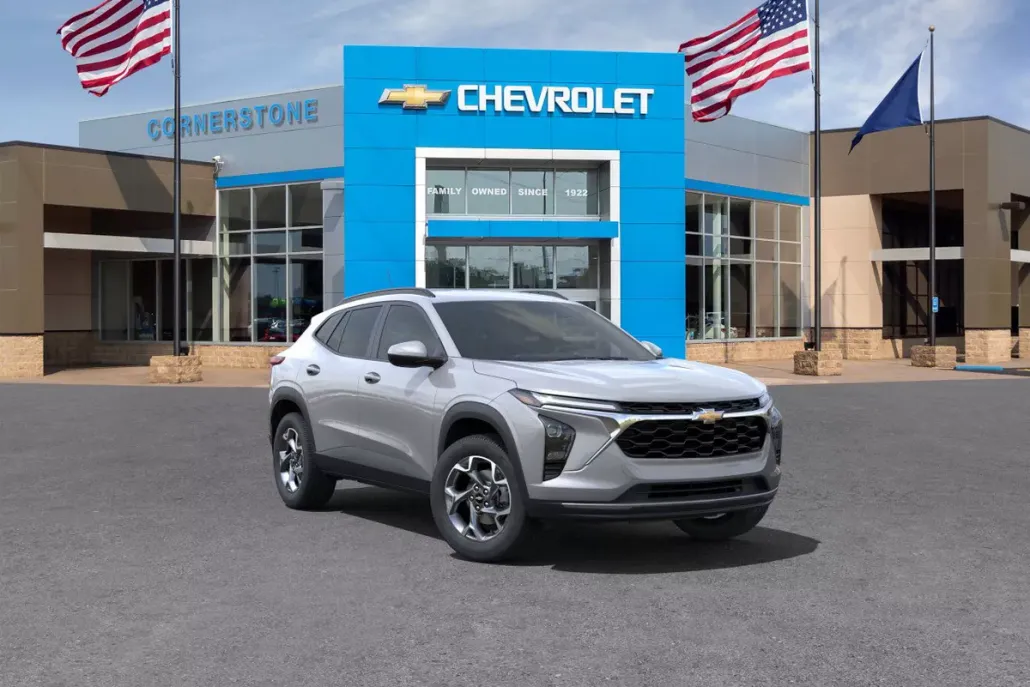 2025 Chevrolet Trax LT photo 1