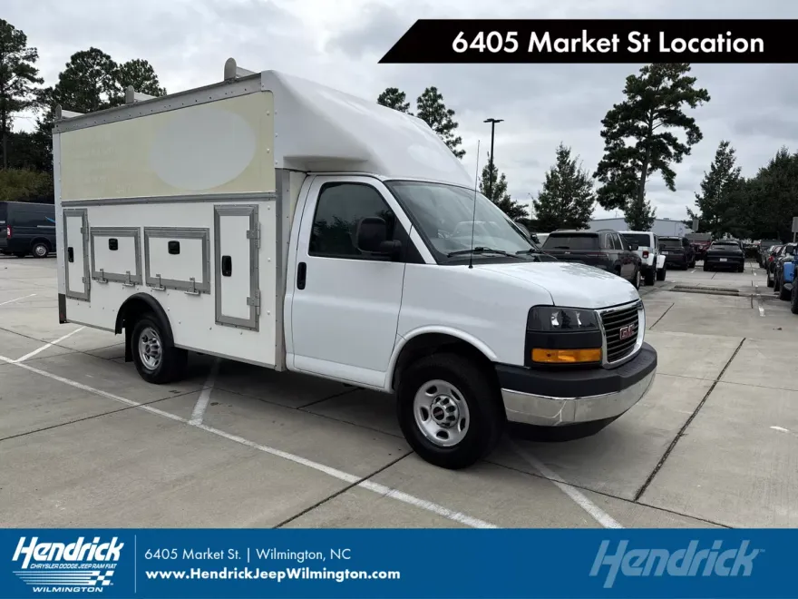 2023 Gmc Savana 3500 Cutaway photo 1