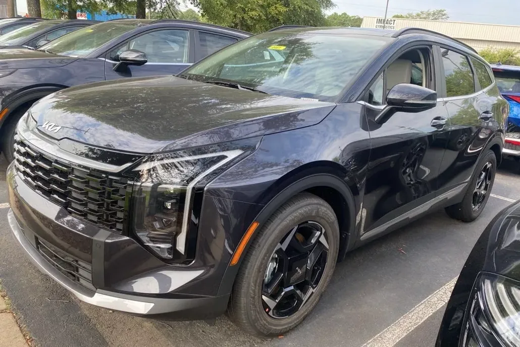 2026 Kia Sportage EX photo 1