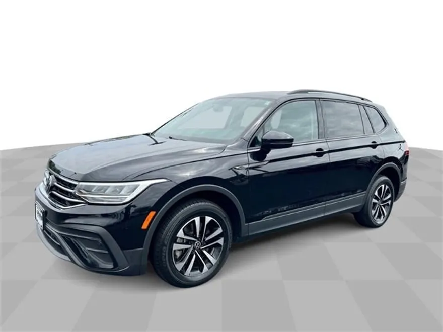 2022 Volkswagen Tiguan S photo 1