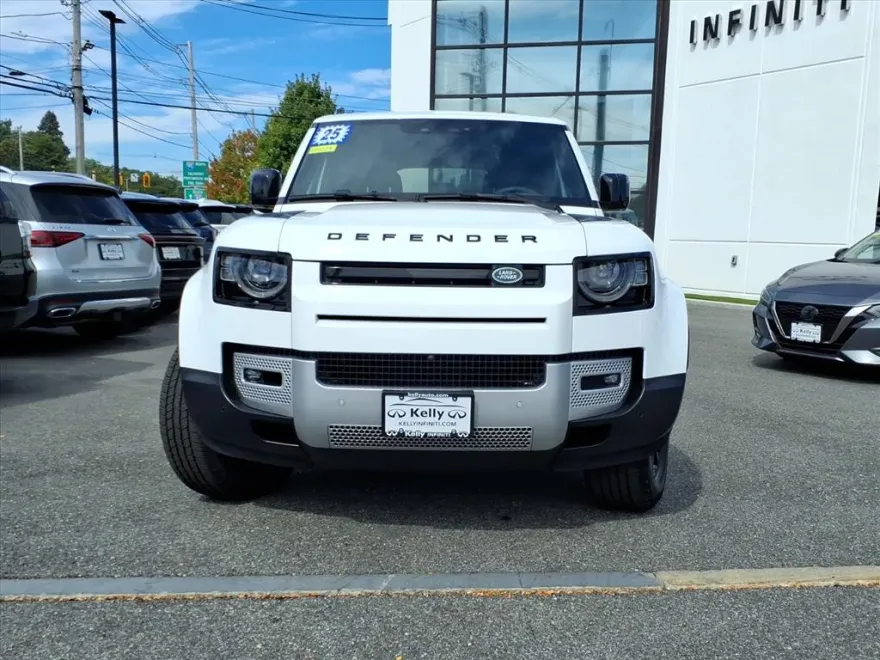 2025 Land Rover Defender S photo 1