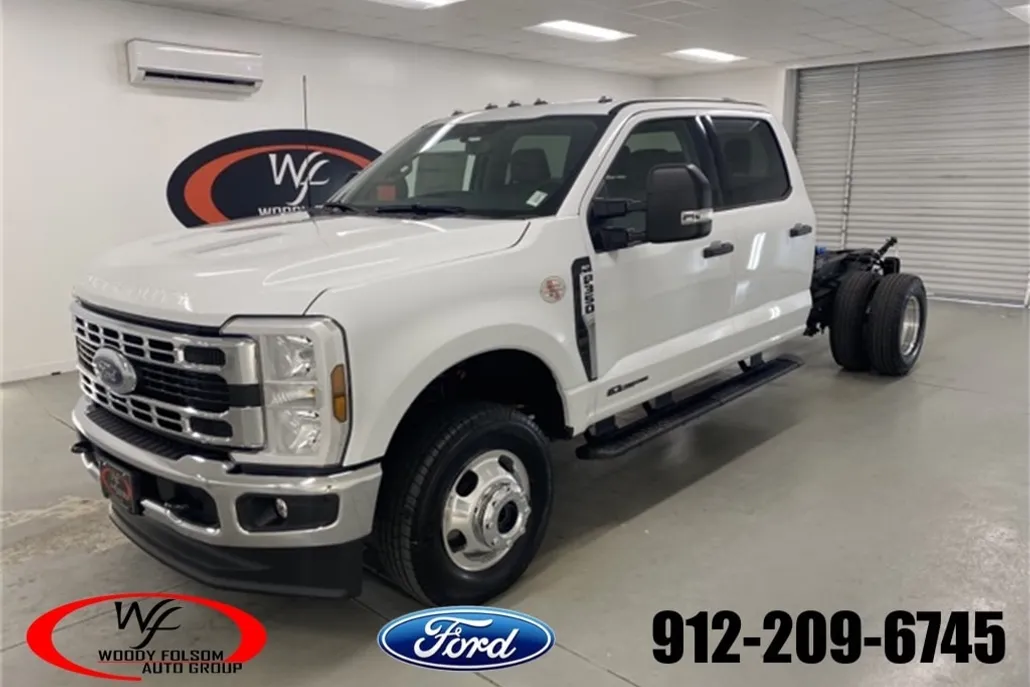 2025 Ford F-350 photo 1