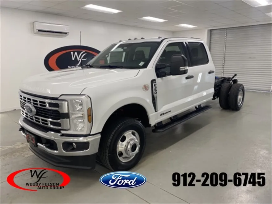 2025 Ford F-350 photo 1