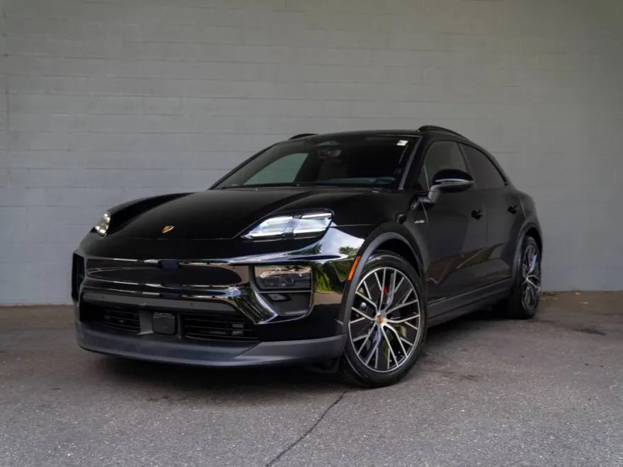2025 Porsche Macan Electric photo 1