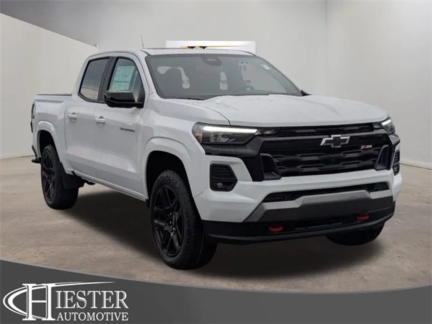 2025 Chevrolet Colorado Z71 photo 1