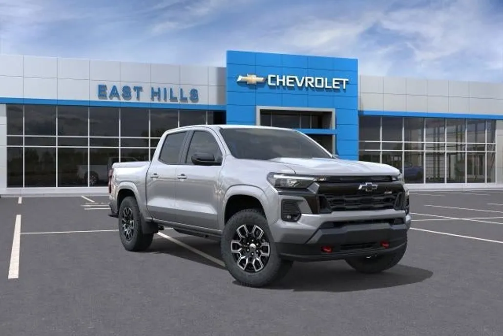 2025 Chevrolet Colorado Z71 photo 1