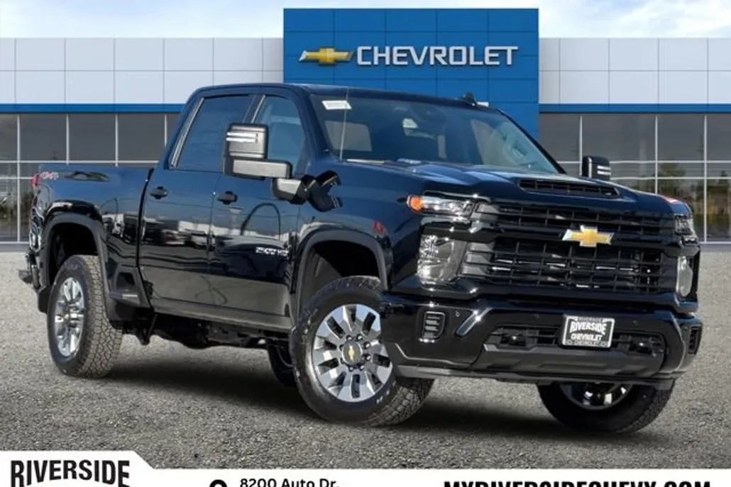 2026 Chevrolet Silverado 2500HD Custom photo 1