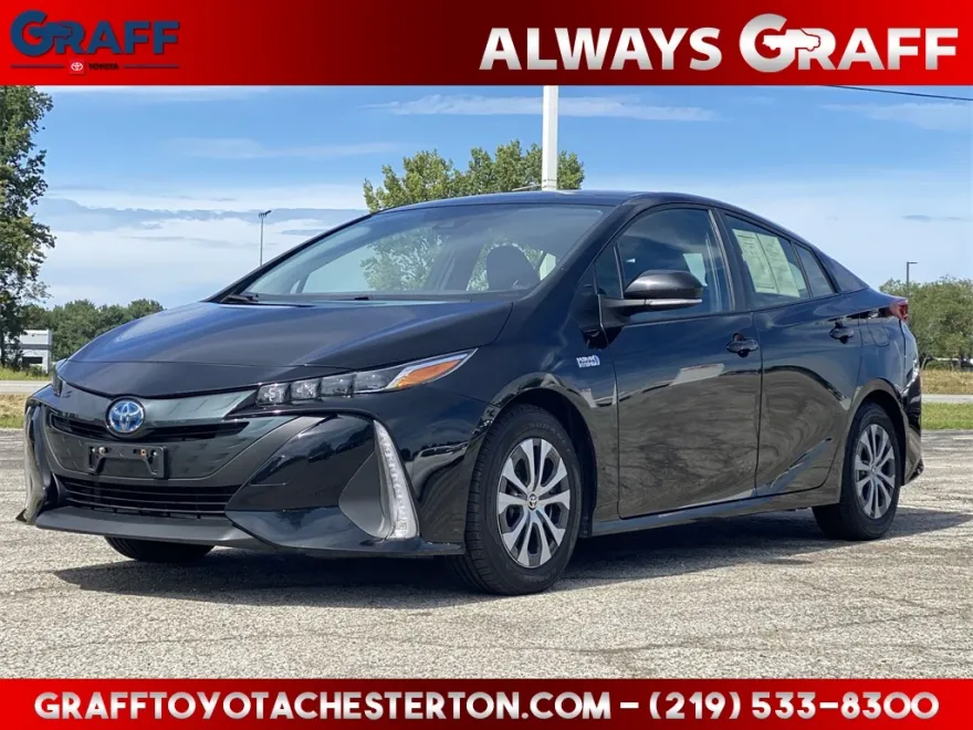 2021 Toyota Prius Prime LE photo 1