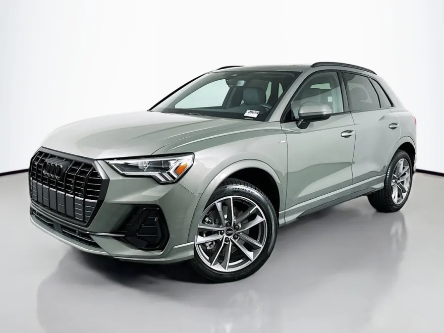 2025 Audi Q3 S line Premium photo 1