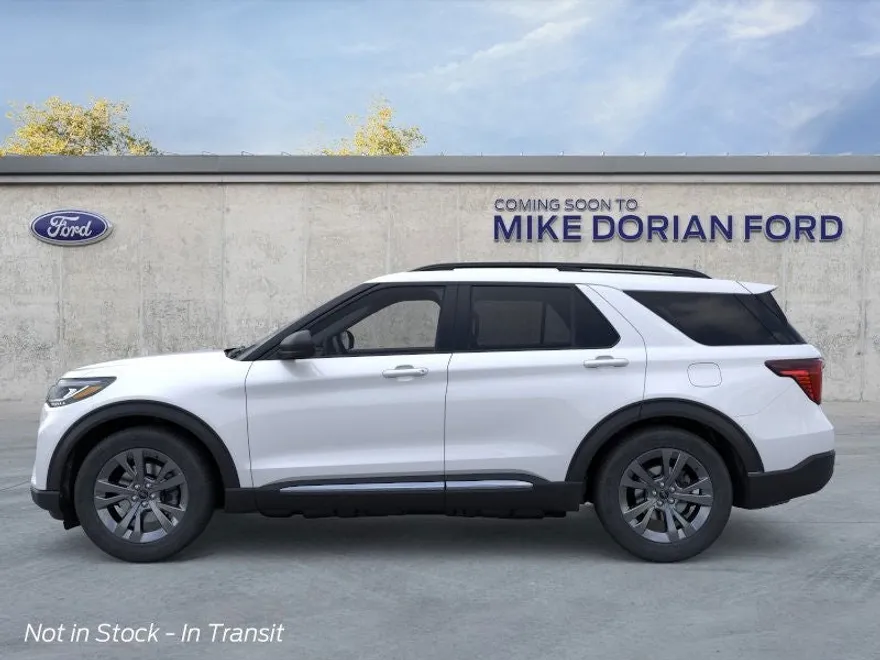 2025 Ford Explorer photo 1