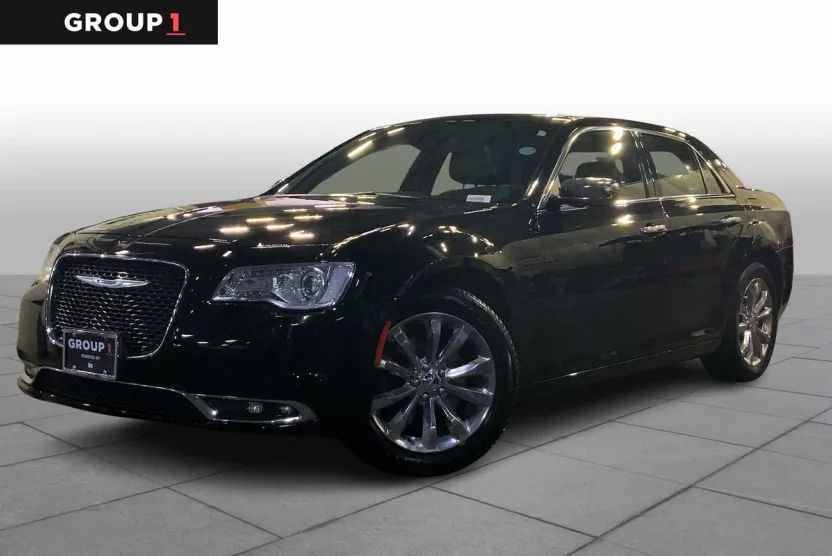 2018 Chrysler 300 Limited photo 1