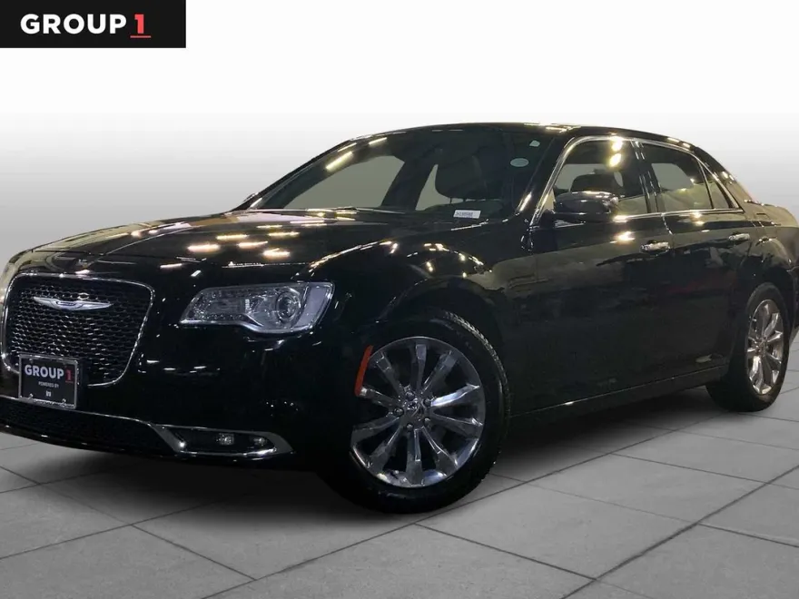2018 Chrysler 300 Limited photo 1
