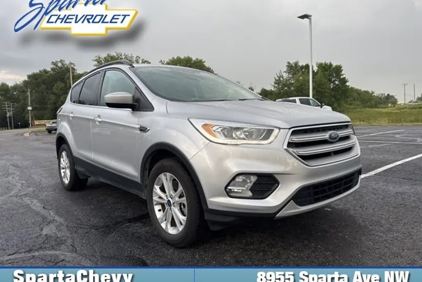 2019 Ford Escape SEL photo 1