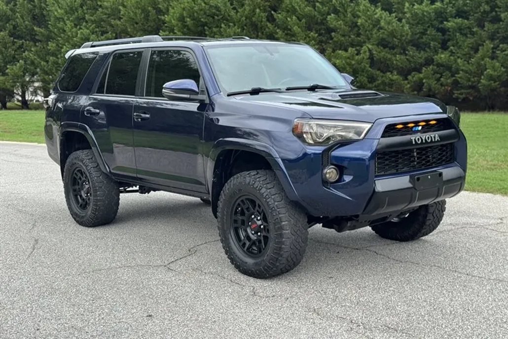 2016 Toyota 4Runner Trail Premium photo 1