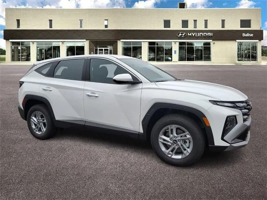 2025 Hyundai Tucson SE photo 1