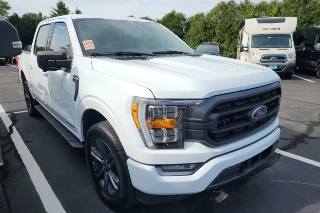 2023 Ford F-150 XLT photo 1
