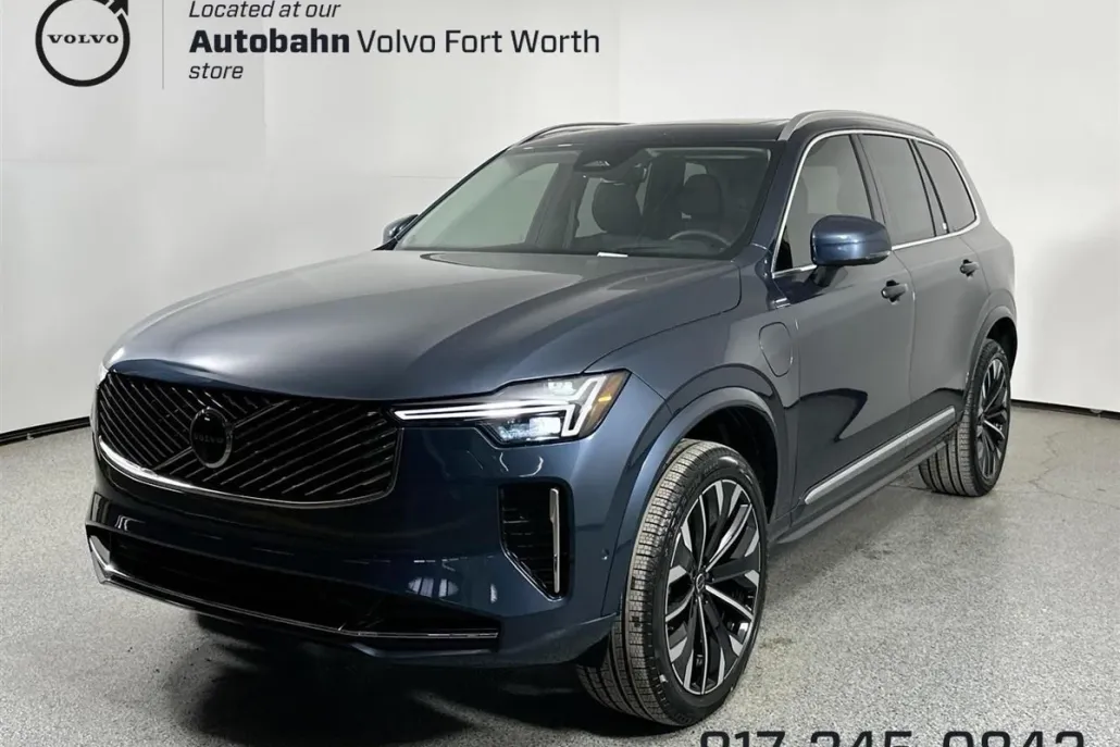 2025 Volvo XC90 T8 photo 1