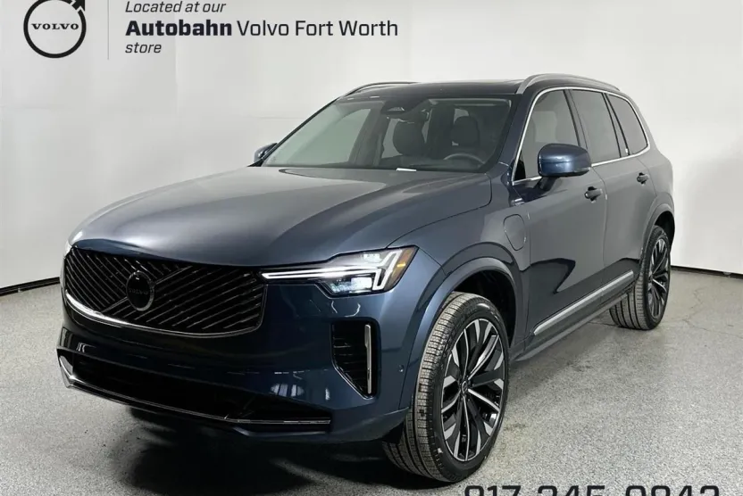 2025 Volvo XC90 T8 photo 1