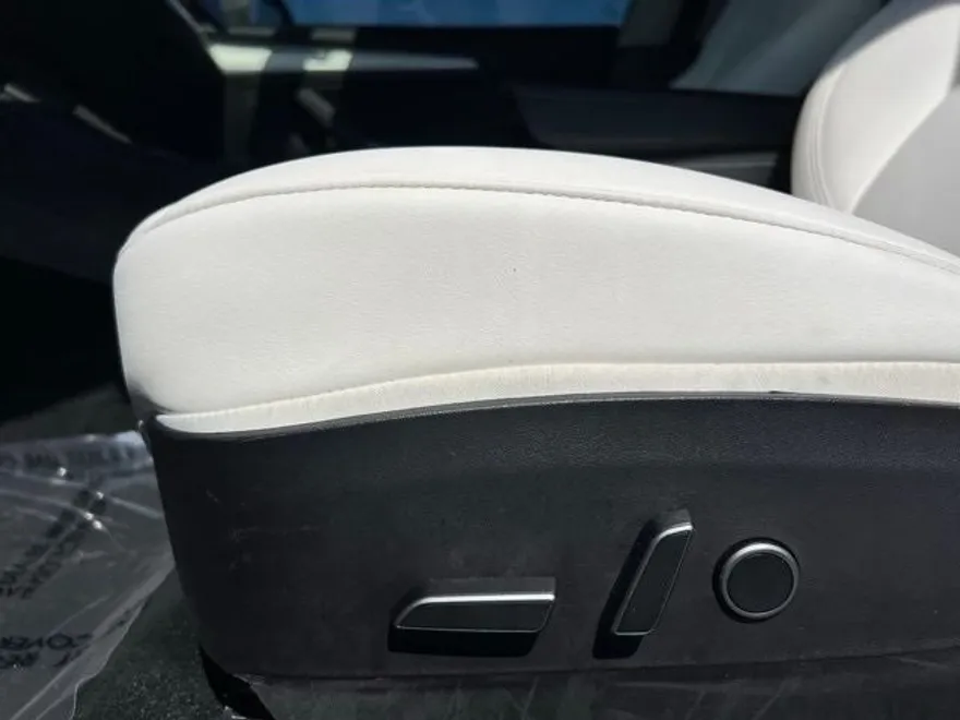 2022 Tesla Model 3 Performance photo 19
