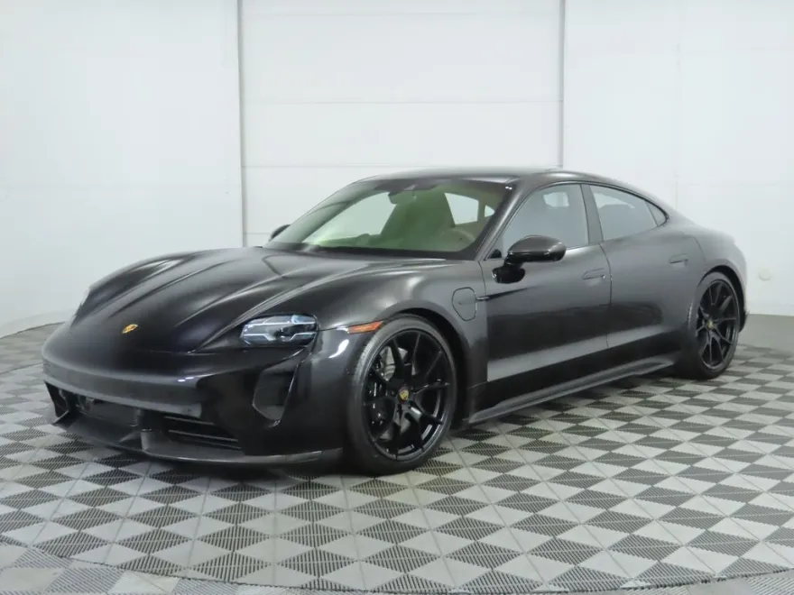 2022 Porsche Taycan GTS photo 1