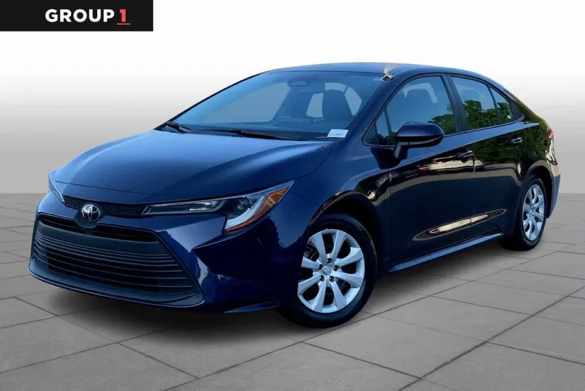 2024 Toyota Corolla LE photo 1