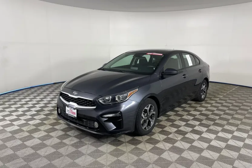 2019 Kia Forte LXS photo 1