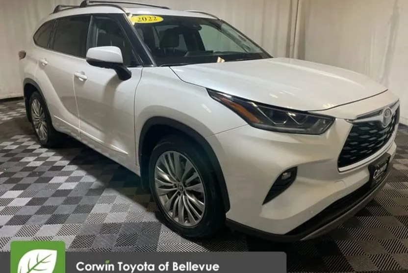 2022 Toyota Highlander Platinum photo 1