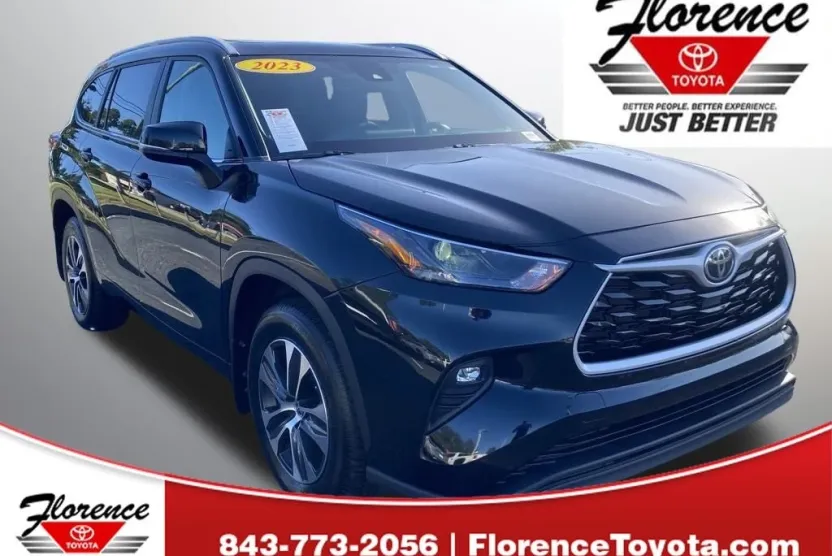 2023 Toyota Highlander XLE photo 1