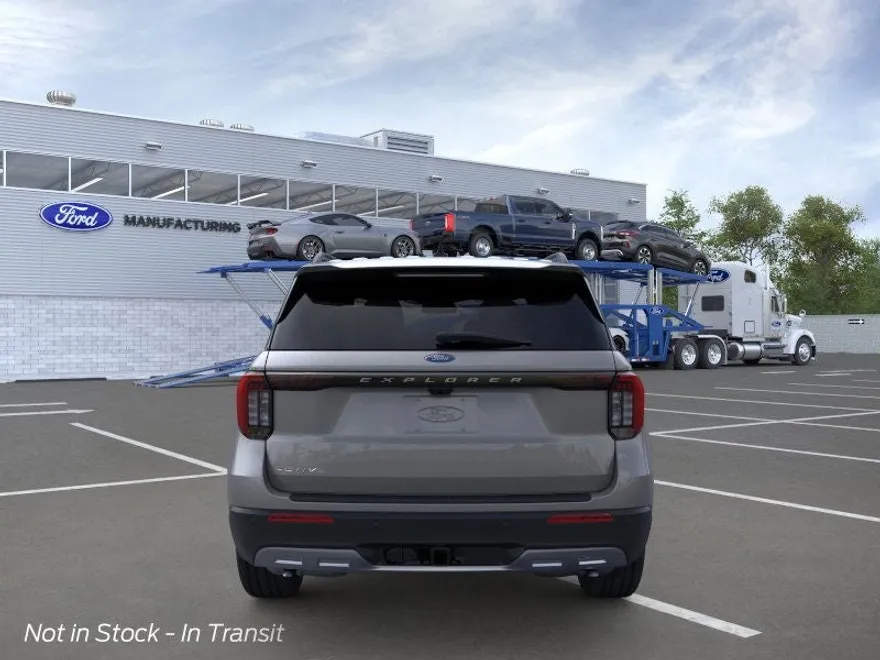 2025 Ford Explorer photo 1